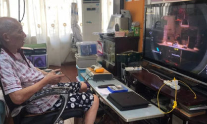 В 86 лет прошел 300 игр. Крутой Геймер из Китая.